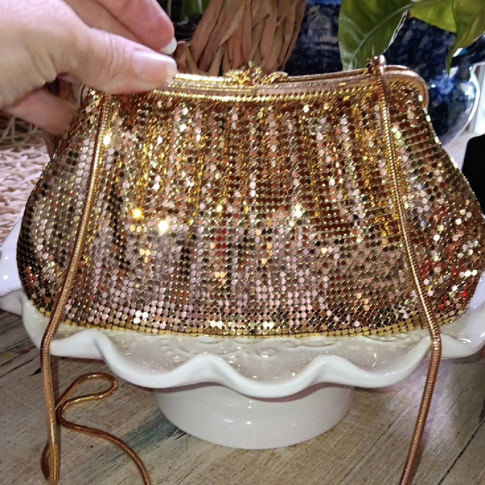 Vintage Whiting And Davis Gold Sequin Mesh Evening Clutch